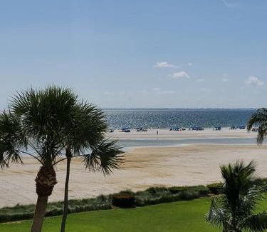 South Island Apartamento | FMB White Sands Retreat!