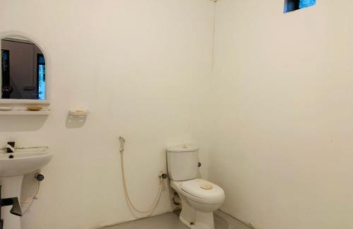 Pottuvil Division 2 Hotel | FMS Guest House