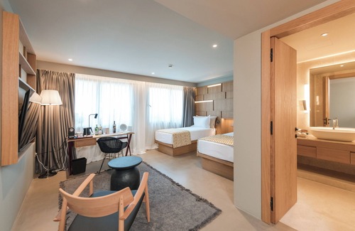 Jala Hotel | Folie Marine Beach Hotel & Club