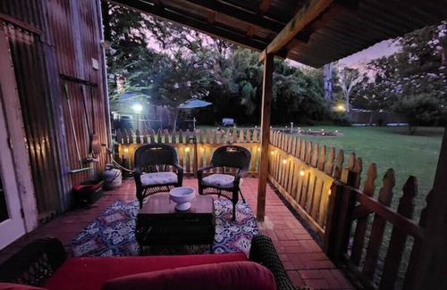 Garyville Casa | Fun & Funky Folk Art Cottage