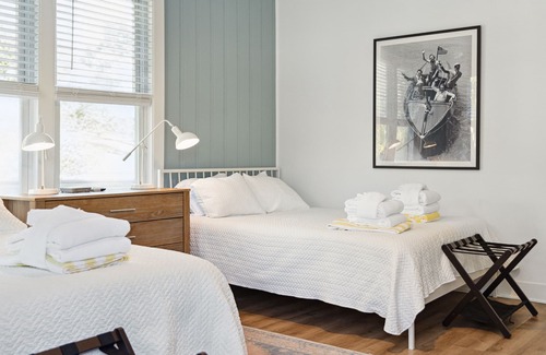 Folly Beach Hotel | Folliday Inn: Room: The Dolphin: Room 36