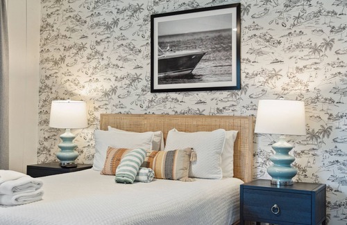 Folly Beach Hotel | Folliday Inn - The Triple - Room 24