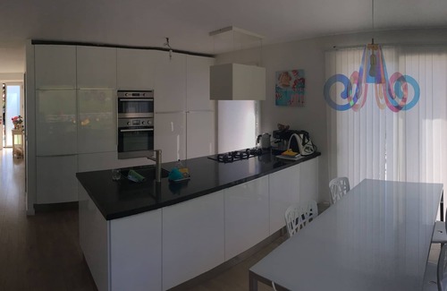 Echarvines Casa | Inicio reciente con 1200 m2 de jardín tranquilo 2min lago de Annecy