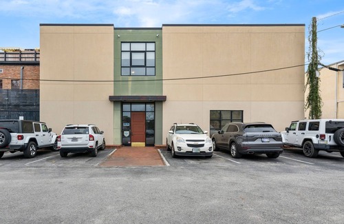 Downtown Charleston Apartamento | Folly Suite | In the Heart of King Street!