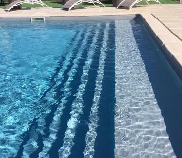 Blond Otro | Fonclaire Holidays Carpers Rest