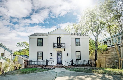 Fondren Casa | Fondren: “A Divine Destination”