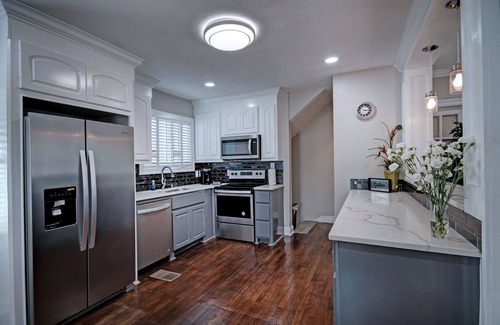 Fondren Apartamento | Elegancia "InStyle" de Fondren: encanto interior-exterior