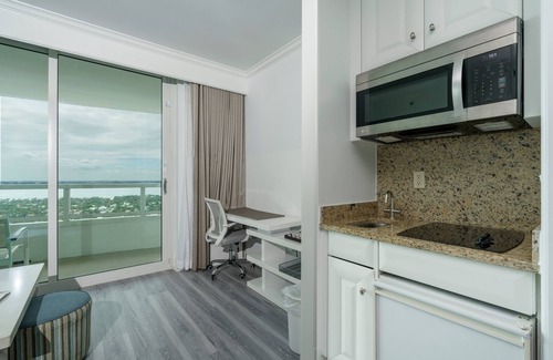 Mid Beach Apartamento | FONTAINBLEAU Hotel 34th Fl Ocean / Bayview 2 habitaciones