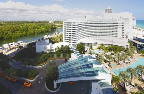 Mid Beach Condominio | Hotel Fontainebleau 15 ° piso con vista al mar Junior Suite