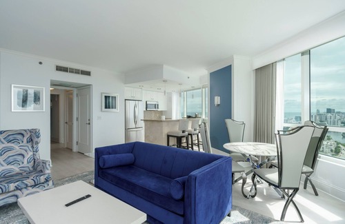 Mid Beach Apartamento | Fontainebleau Hotel 30th Floor 3 dormitorios / 5 baños (suite de 3 unidades)