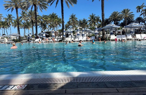 Mid Beach Complejo | Fontainebleau Resort JR Suite Balcony Ocean View No Resort Fee 2 VIP Spa Passes