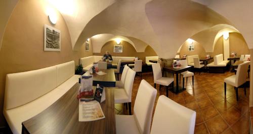 Ceske Budejovice Casa | Fontana Pizzeria - Pension