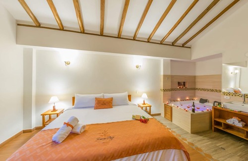 Old Town Hotel | Fontana Plaza Hotel