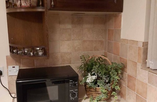 Annalong Cabaña | Foot of the Mournes - Cottage - Sleeps 4 - Parking