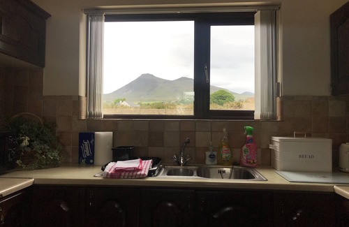 Annalong Casa | Foot of the Mournes - Cottage - Sleeps 4 - Parking