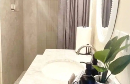 Newcastle Cabaña | Foothills Cottage, 1 bedroom, 1 bath guest house.