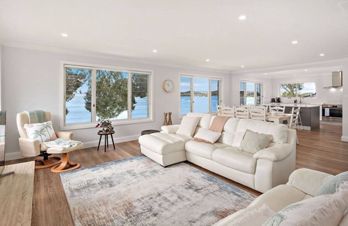 Salamander Bay Casa | Footprints on Foreshore