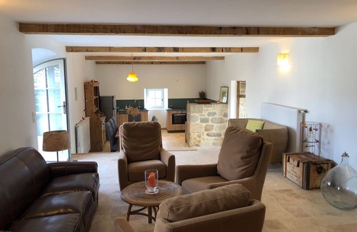 Desaignes Casa | For a peaceful stay, old building with panoramic view