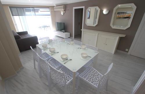 Centro de Salou Apartamento | For a Stay Bello Horizonte