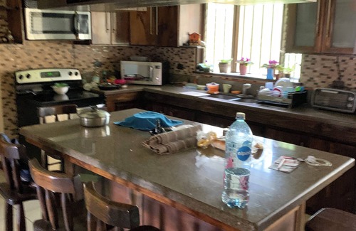 Ciudad Cariari Casa | For big groups a 4 bedrooms, 3 bathrooms house near to the Airport