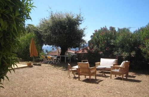 Le Mourillon Apartamento | Para seis personas, 1er piso de la villa, apartamento con vista al mar de 80m2.