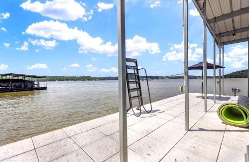 Gravois Mills Casa | For the View - Great Location with Lakeside Launchpad