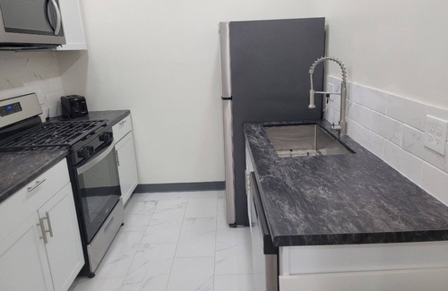 Cleveland Apartamento | For Traveling Professionals! Newly Renovated 1bed/1bath-10 minutes to downtown
