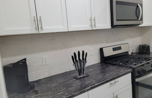 Cleveland Apartamento | For Traveling Professionals! Newly Renovated 1bed/1bath-10 minutes to downtown