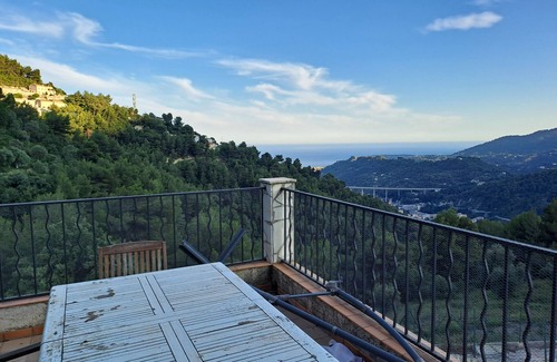 Castellar Casa | For vacations between sea and mountains 5 km from menton 5 km from italy 15 km from monaco