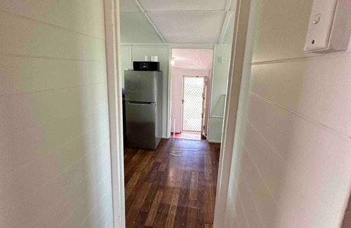 South Townsville Casa | 1 Bedroom Shack city fringe location close to city/port/strand