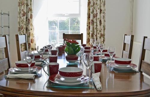 Pembroke Casa | Ford Farmhouse