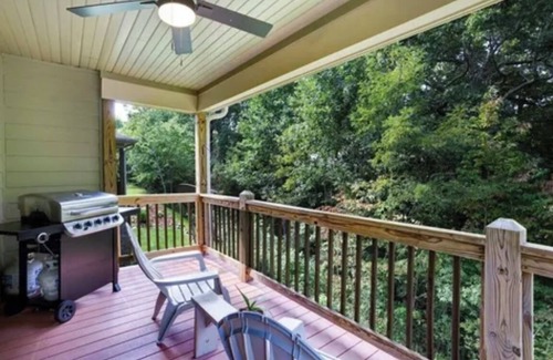 Hayesville Casa | Fore and More Mountain Townhome