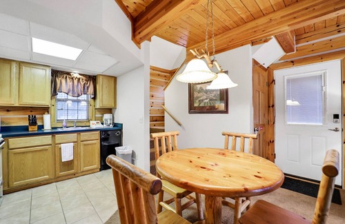 Lewiston Cabaña | Fore Seasons Cottage: Your Summer Retreat for Golf and Outdoor Adventure