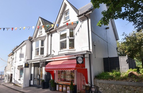 Seaton Cabaña | FORE STREET HOUSE - APARTMENT 3, family friendly in Seaton, Devon