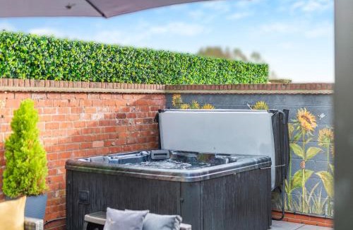 Cottingham Casa | Foreman's Cottage