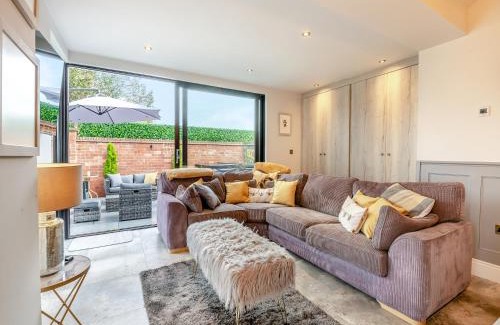 Cottingham Casa | Foreman's Cottage