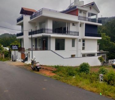 Yercaud Cama Y Desayuno | Forest Abode