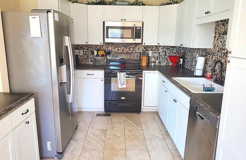 Brevard Casa | Forest Access - Hike/Bike Paradise - 5 min to Brevard - Walkable to Restaurants