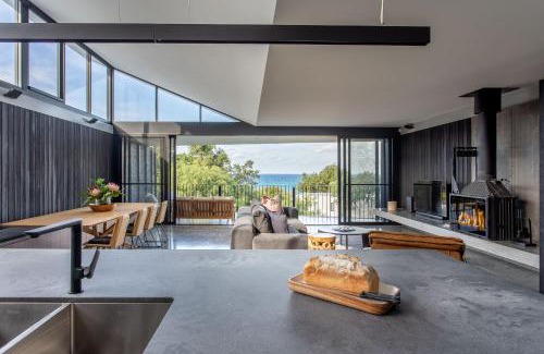 Dunsborough Casa | Forest Beach House I Private Properties