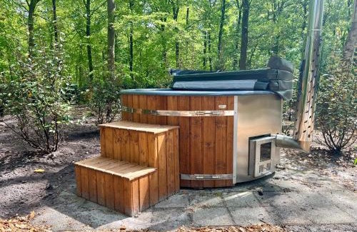 Rheezerveen Casa | Forest Bungalow 2 * Hottub & Sauna * Natuur