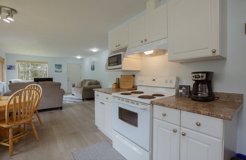 Tofino Casa | Forest Edge-Chesterman, OD Shower, Firepit, Bike Path