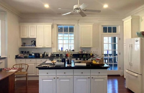 Bynum Casa | "Forest Garden" A One Bedroom Retreat