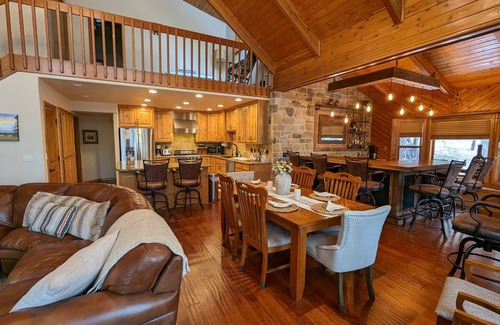 Munds Park Casa | Forest Haven at Munds Park w/forest access & walking distance to Lake Odell!