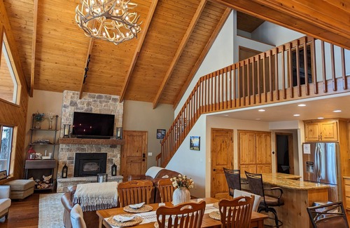 Munds Park Casa | Forest Haven at Munds Park w/forest access & walking distance to Lake Odell!