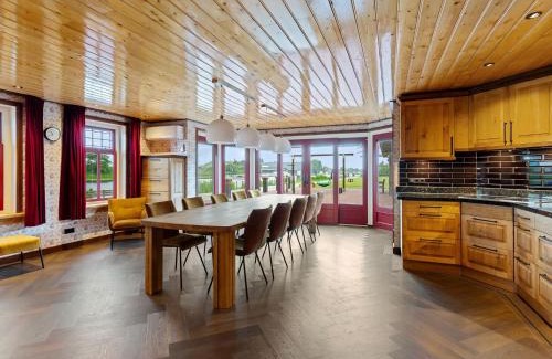 Jistrum Casa | Forest House in Friesland with Sauna
