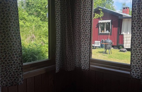 Hallsberg Cabina | Forest Idyll by the Lake With zip Line