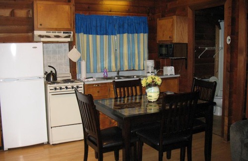 Advance Complejo | Forest Lake Camping Resort Cabin 18