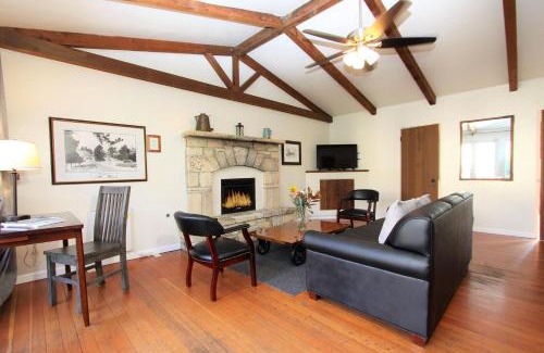 Southeast Carmel Cabina | Forest Lodge