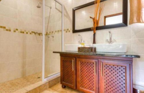 St. Lucia Cabina | Forest Lodge