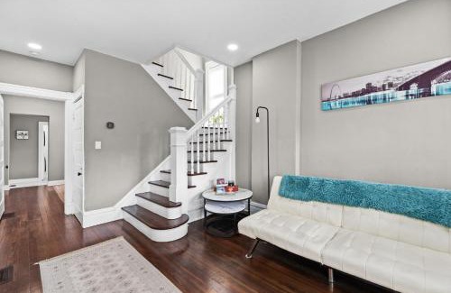 Clayton-Tamm Casa | Forest Park Retreat by StayLage